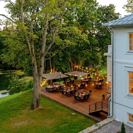 Hotel The Manor Sports & *