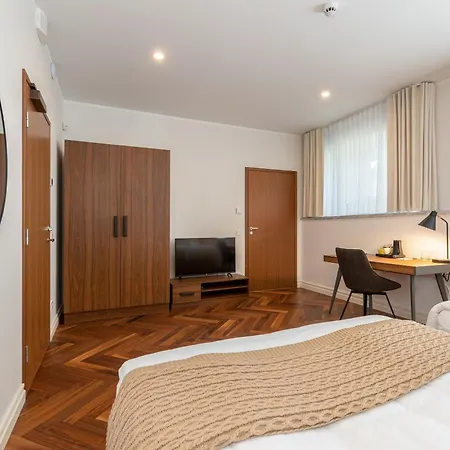 Hotel The Manor Sports & Torva