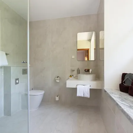 The Manor Sports & *