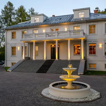 Hotel The Manor Sports &