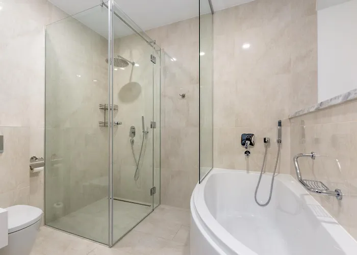 The Manor Sports & *