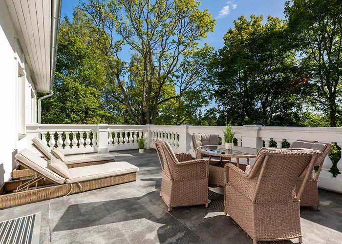 Hotel The Manor Sports &