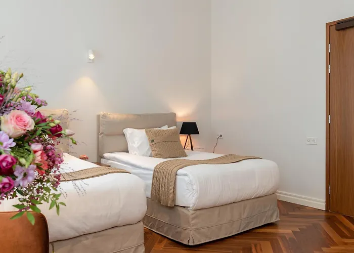 The Manor Sports & Hotel