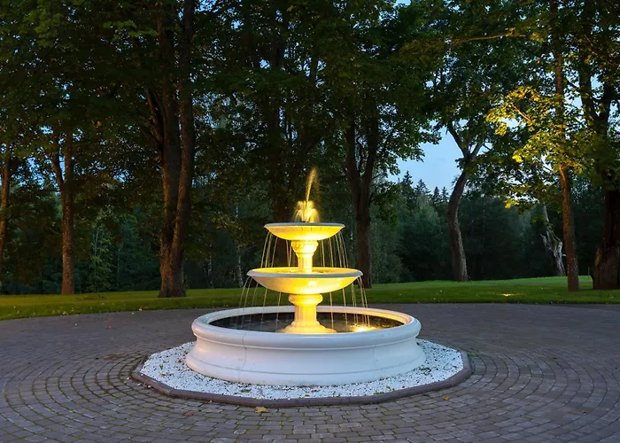 The Manor Sports & Hotel Torva