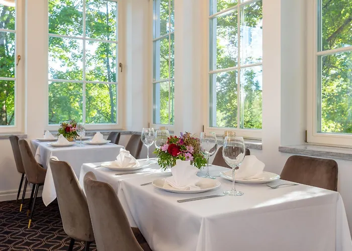 The Manor Sports & Hotel