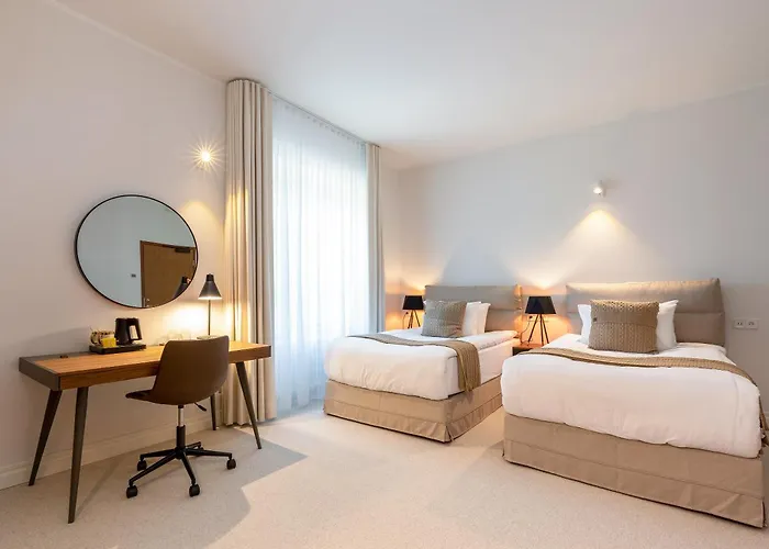 The Manor Sports & Hotel