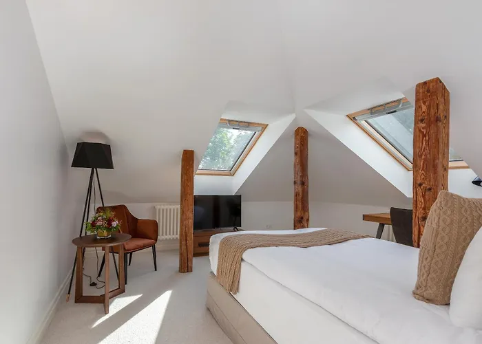 The Manor Sports & Hotel