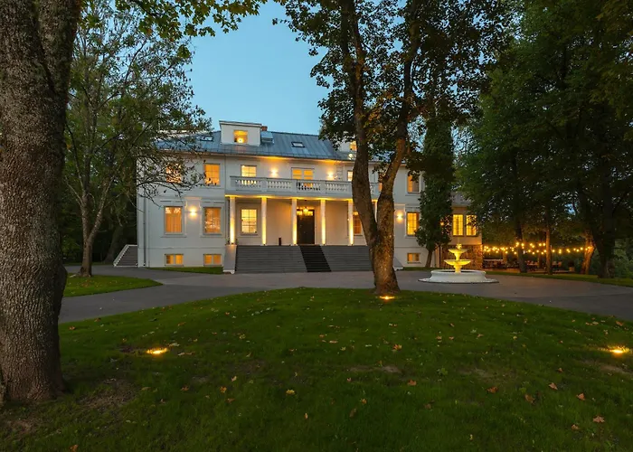 The Manor Sports & Hotel Torva